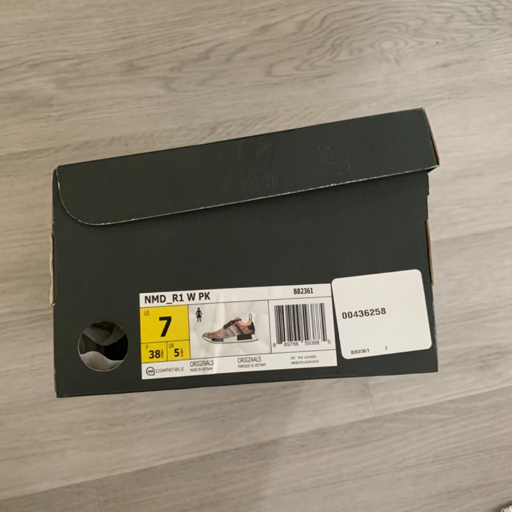 Adidas Women’s NMD R1 - Picture 2 of 4
